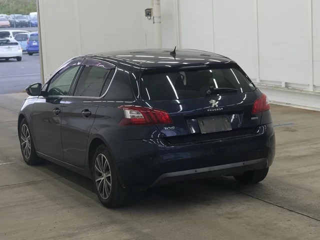 Peugeot 308  с аукциона в Японии