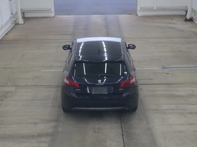 Peugeot 308  с аукциона в Японии