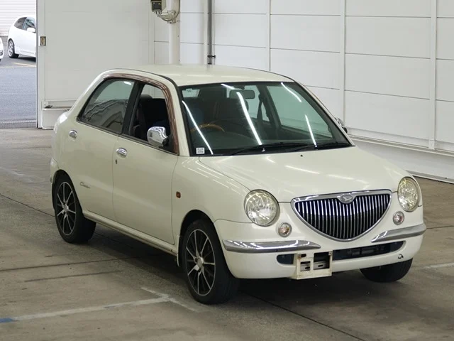Daihatsu Opti 2000