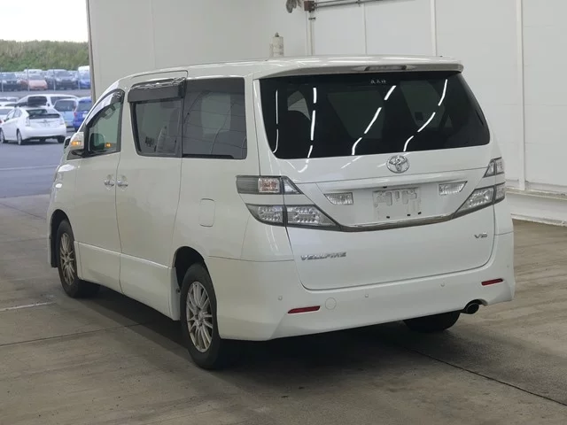 Toyota Vellfire  с аукциона в Японии