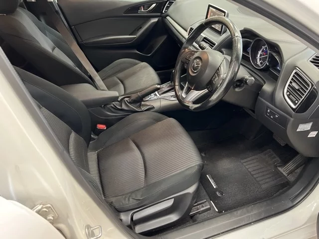 Mazda Axela  с аукциона в Японии