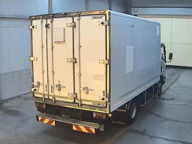 Isuzu Elf  с аукциона в Японии