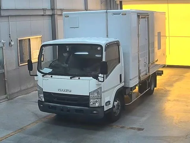 Isuzu Elf 2018