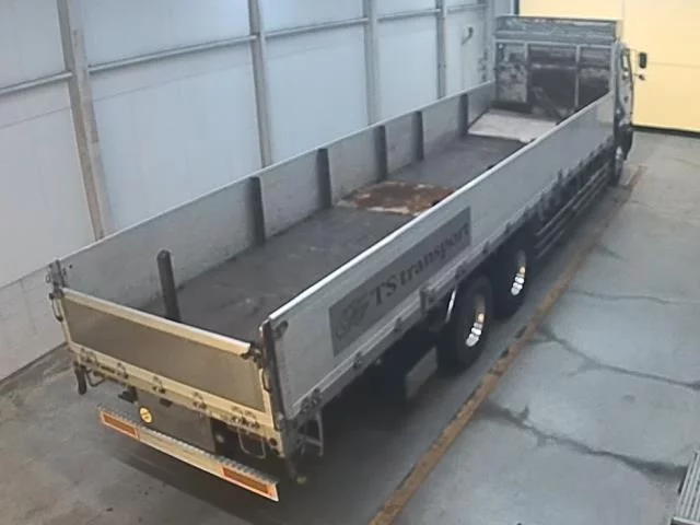 Nissan UD  с аукциона в Японии