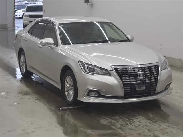 Toyota Crown 2015