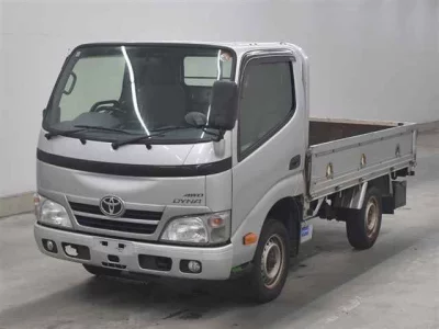TOYOTA DYNA