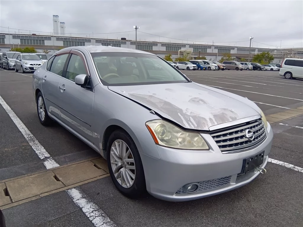 Nissan Fuga 2005