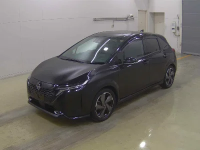 Nissan Aura