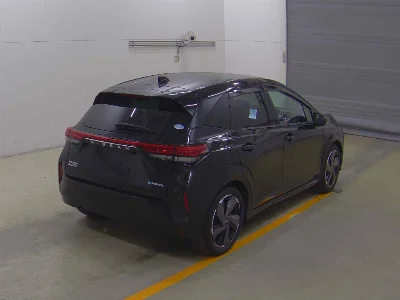 Nissan Aura