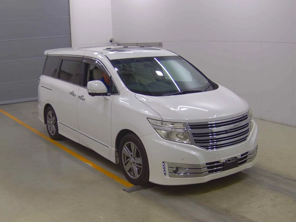 Nissan Elgrand 2010