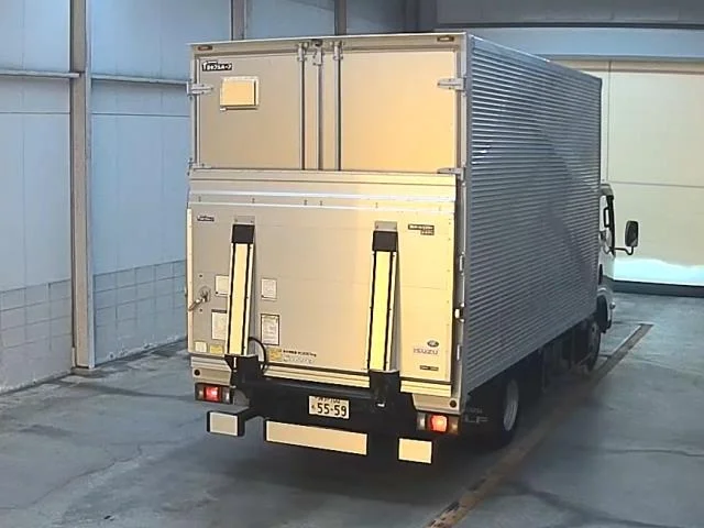 Isuzu Elf  с аукциона в Японии