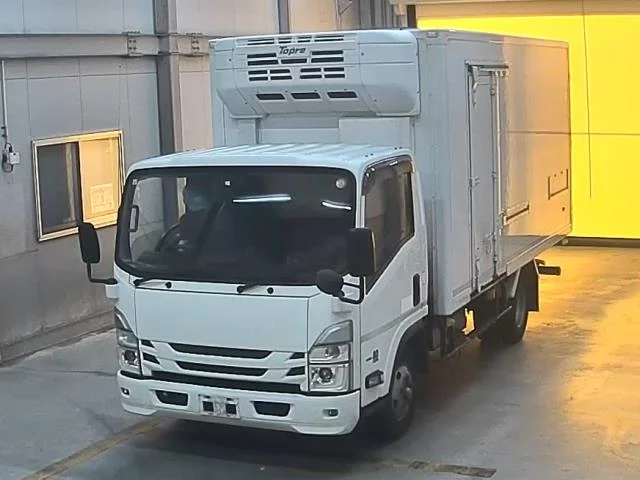 Isuzu Elf 2022