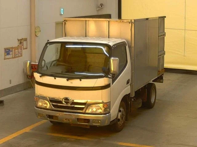 Hino Dutro  с аукциона в Японии