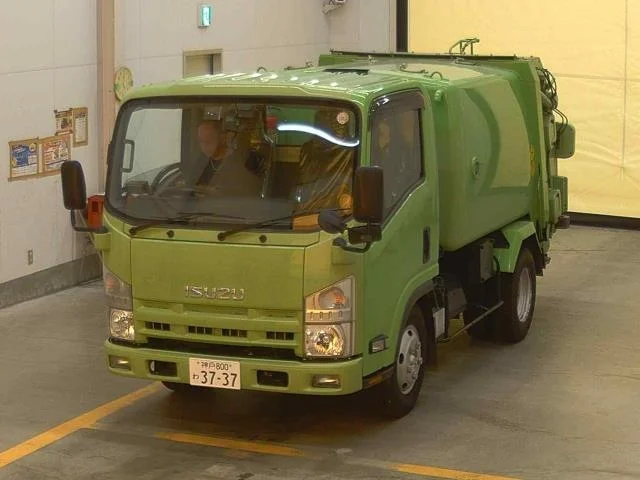 Isuzu Elf 2014
