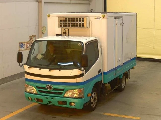 Toyota Dyna 2016