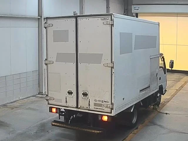 Isuzu Elf  с аукциона в Японии