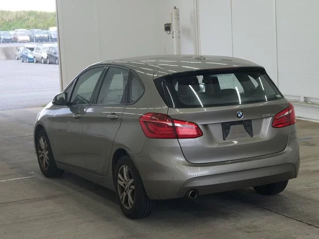 BMW 2-Series  с аукциона в Японии