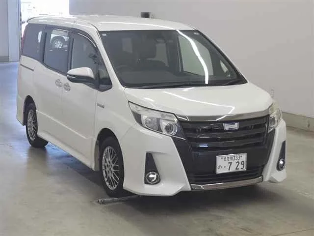 Toyota Noah 2016