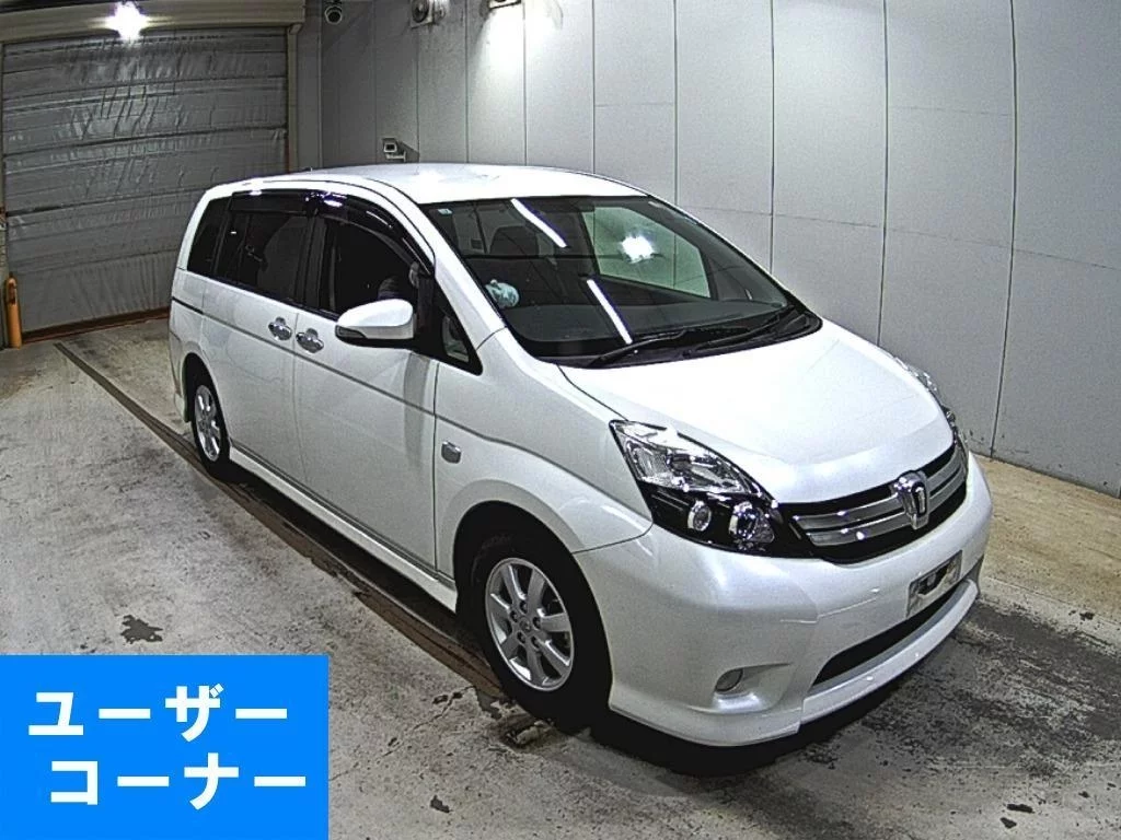 Toyota Isis 2015