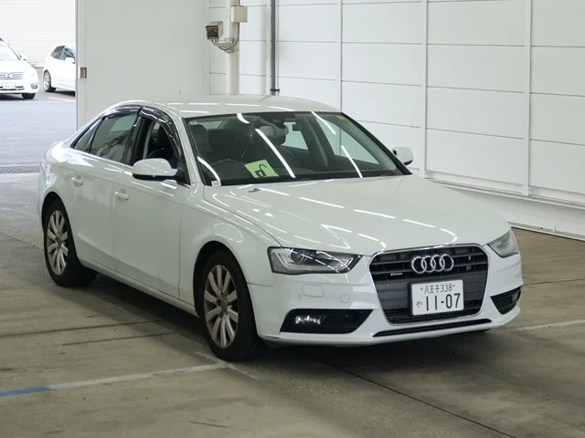 Audi A4  с аукциона в Японии