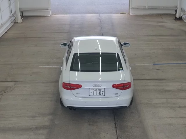 Audi A4  с аукциона в Японии