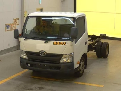 TOYOTA DYNA
