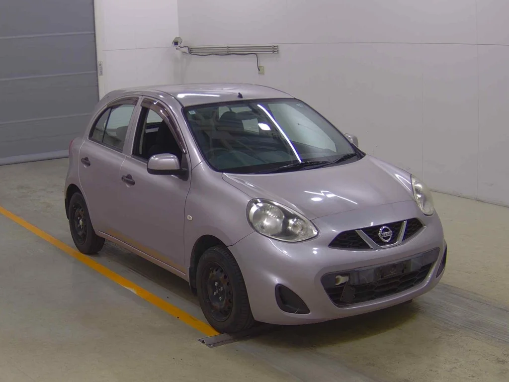 Nissan March 2016