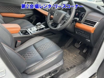 MITSUBISHI OUTLANDER PHEV
