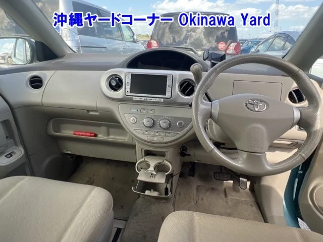 Toyota Porte 2009