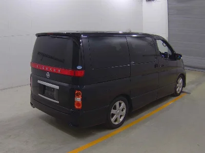 NISSAN ELGRAND