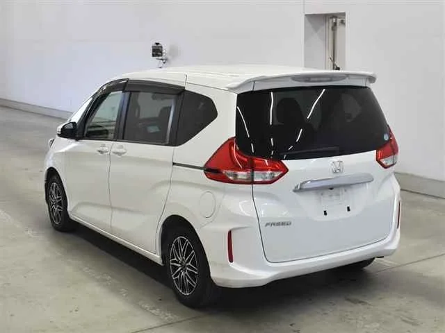 Honda Freed  с аукциона в Японии