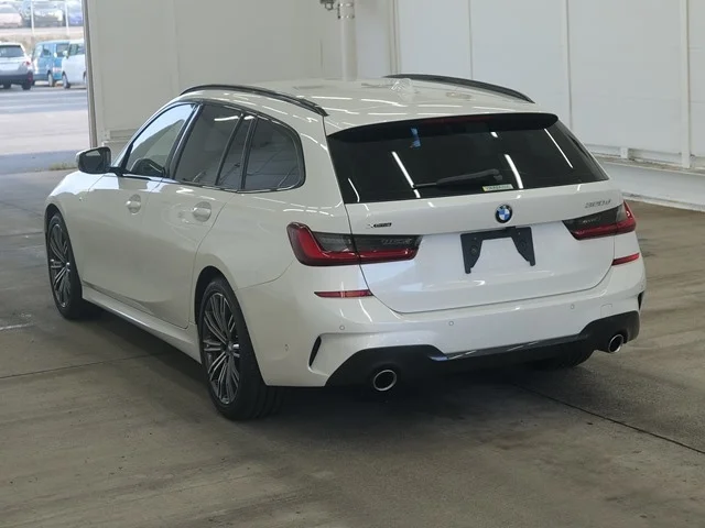BMW 3-Series  с аукциона в Японии