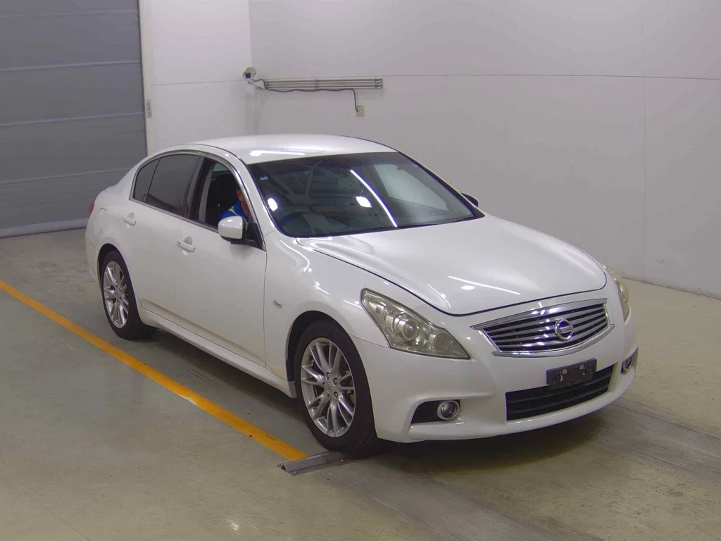 Nissan Skyline 2010