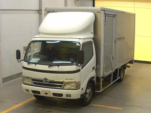 Hino Dutro  с аукциона в Японии