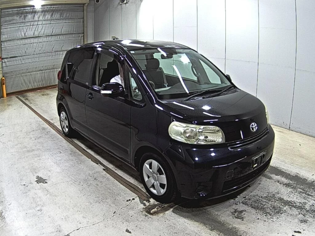 Toyota Porte 2008