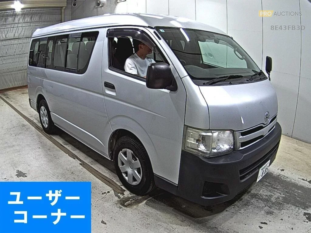 Toyota HiAce 2011