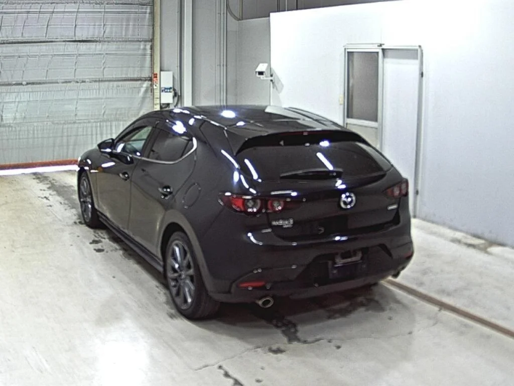 Mazda Mazda3  с аукциона в Японии