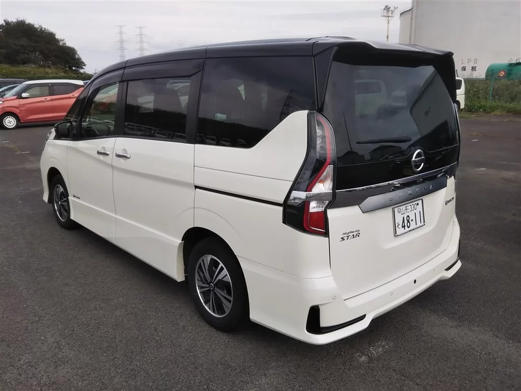 Nissan Serena 2022