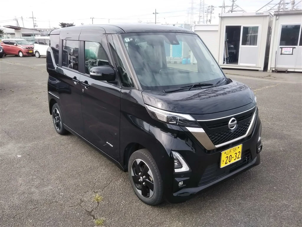 Nissan Roox 2022