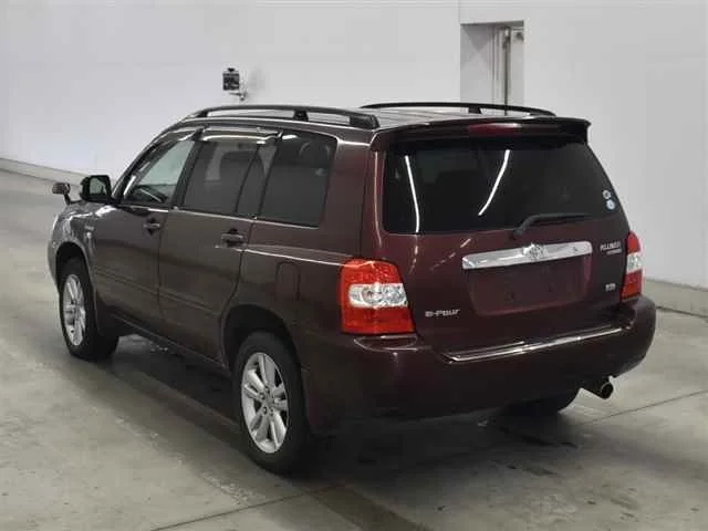 Toyota Kluger V  с аукциона в Японии