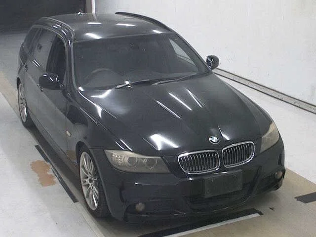 BMW 3-Series 2011