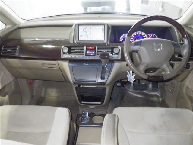 Honda Elysion  с аукциона в Японии