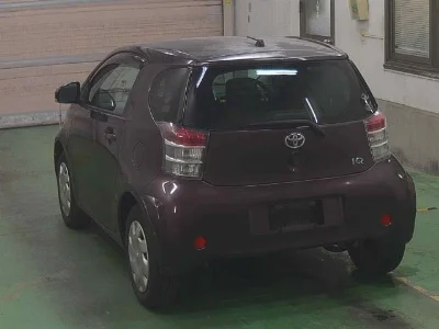 Toyota iQ