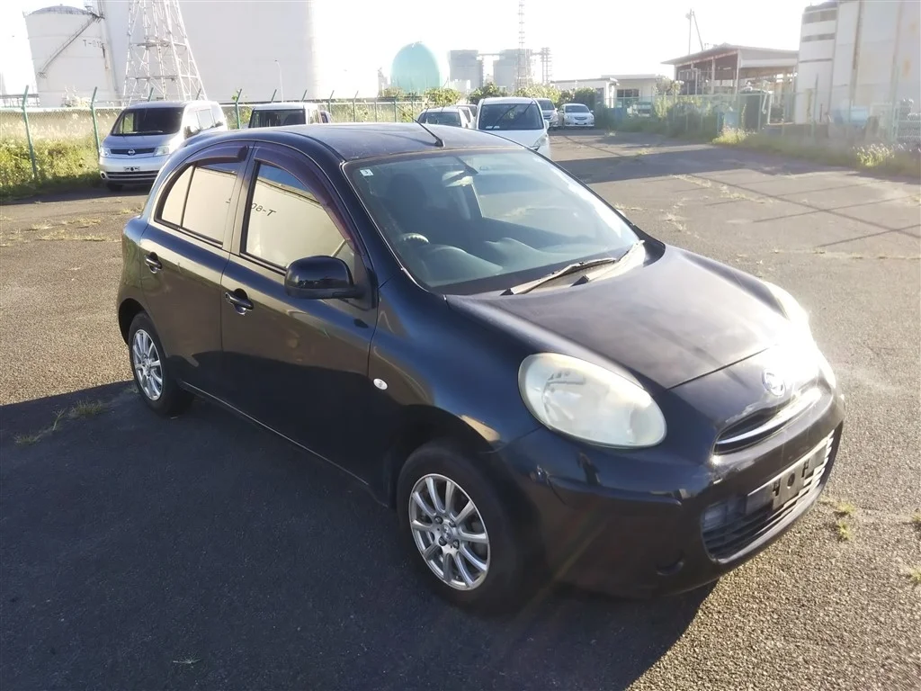 Nissan March 2012
