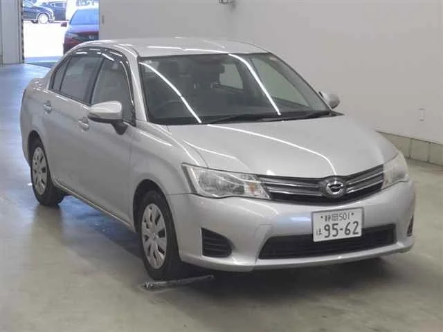 Toyota Corolla Axio 2012
