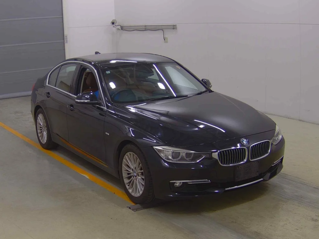 BMW 3-Series 2012