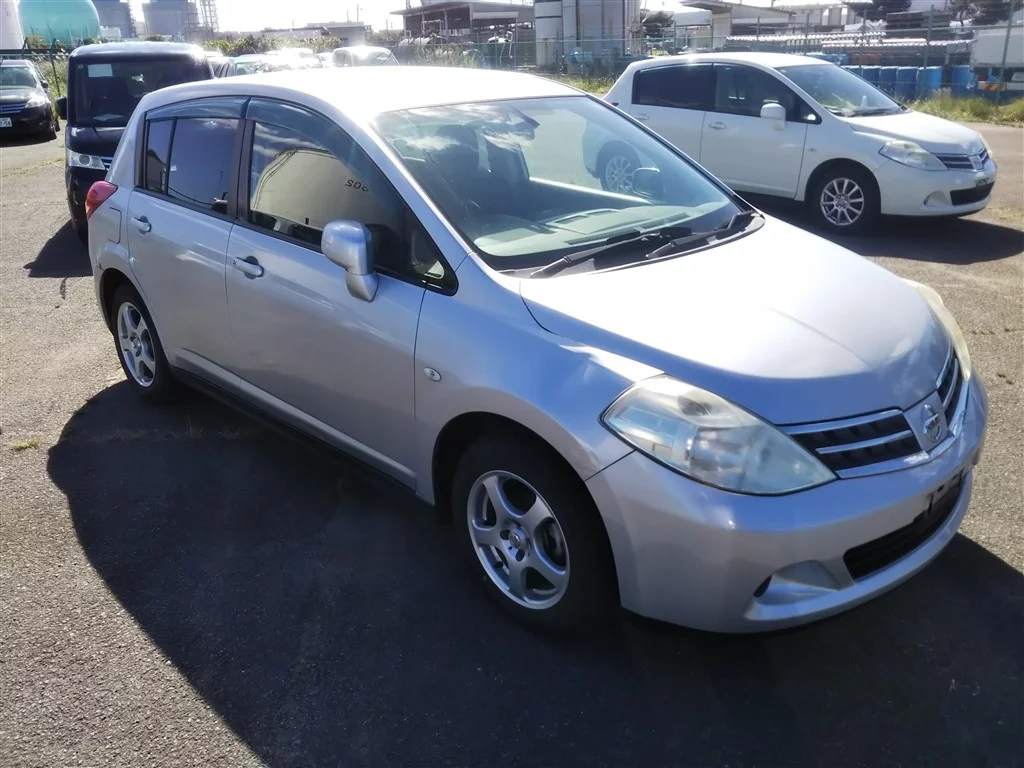 Nissan Tiida 2011