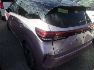 Nissan Aura