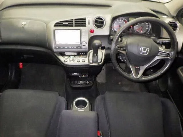 Honda Stream  с аукциона в Японии