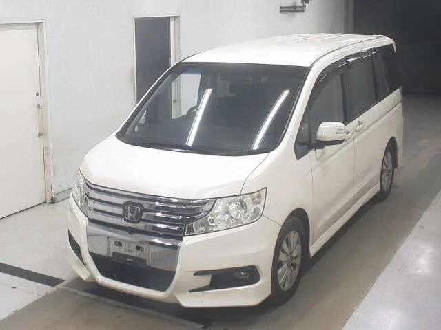Honda Stepwgn  с аукциона в Японии